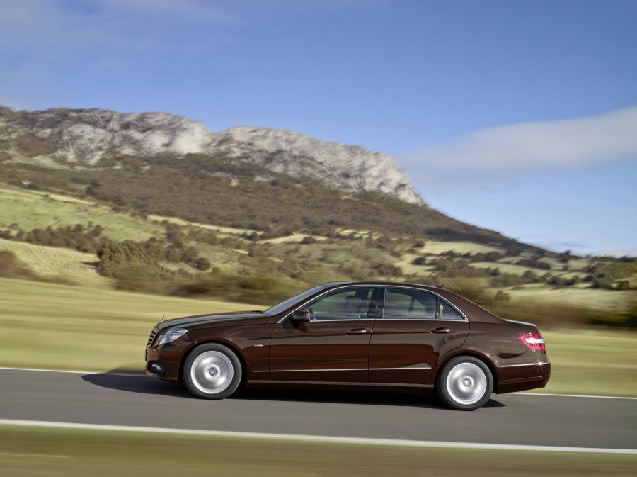  Mercedes-Benz E-Class 2010 года  (фото 28 из 128)